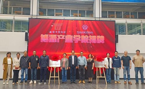 人文與藝術(shù)設(shè)計學(xué)院2023年職業(yè)教育活動周文化藝術(shù)交流活動方案